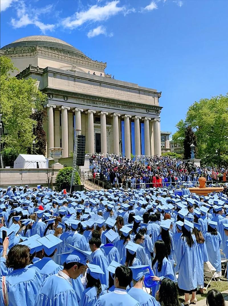 利兹大学(Leeds)毕业证书一模一样文凭样本